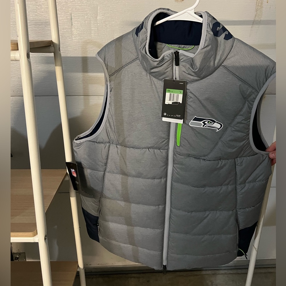 NBW NWT Seahawks Vest